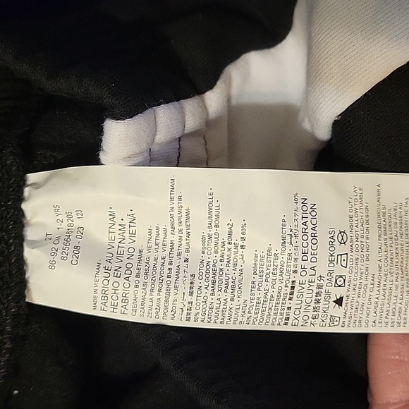 Air Jordan Red and Black Toddler Outfit 2T NWT - Picture 6 of 11